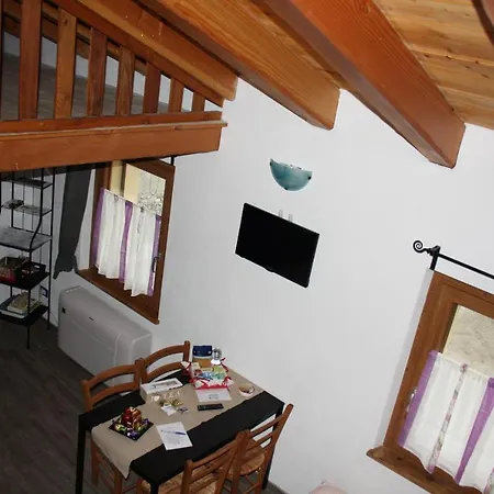 Апартаменты Casa Vacanze Di Andrea Аоста
